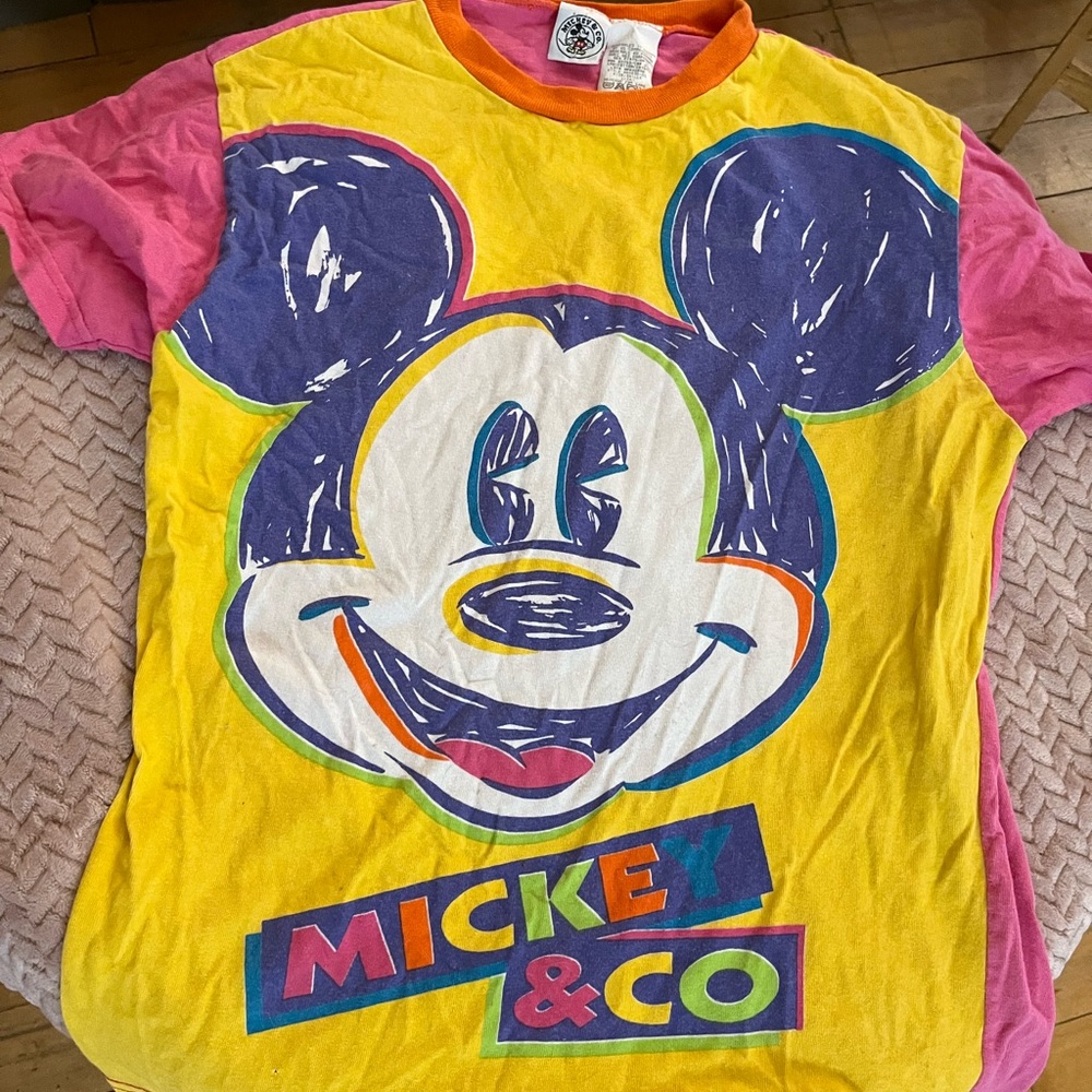 Vintage Mickey & Co Disney T-shirt